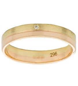Обручальное кольцо из красного золота с бриллиантом 10730