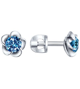 Серьги-гвоздики из серебра в виде цветка с голубым фианитом 94020287