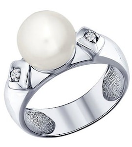 Кольцо из серебра с жемчугом и фианитами 94011211