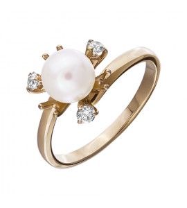 Золотое кольцо с жемчугом культивированным и бриллиантами