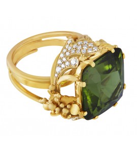 Золотое кольцо с хризолитом и бриллиантами