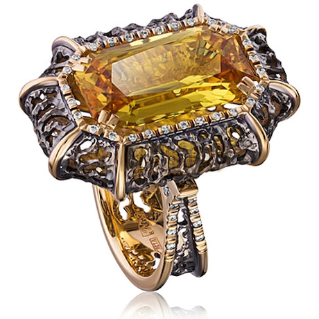 Золотое кольцо с сапфиром и бриллиантами 1_02445