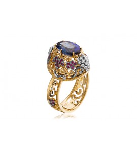 Золотое кольцо с сапфиром, бриллиантами и рубином