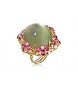 Золотое кольцо с лунным камнем, бриллиантами и шпинелью